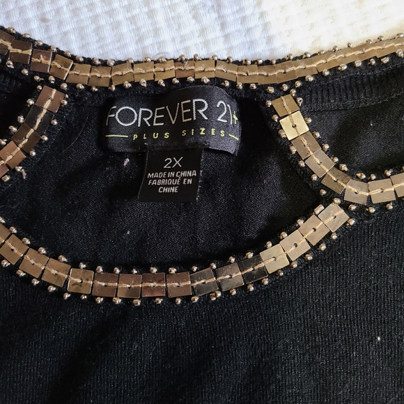 Forever 21 Sweater - Picture 2 of 3